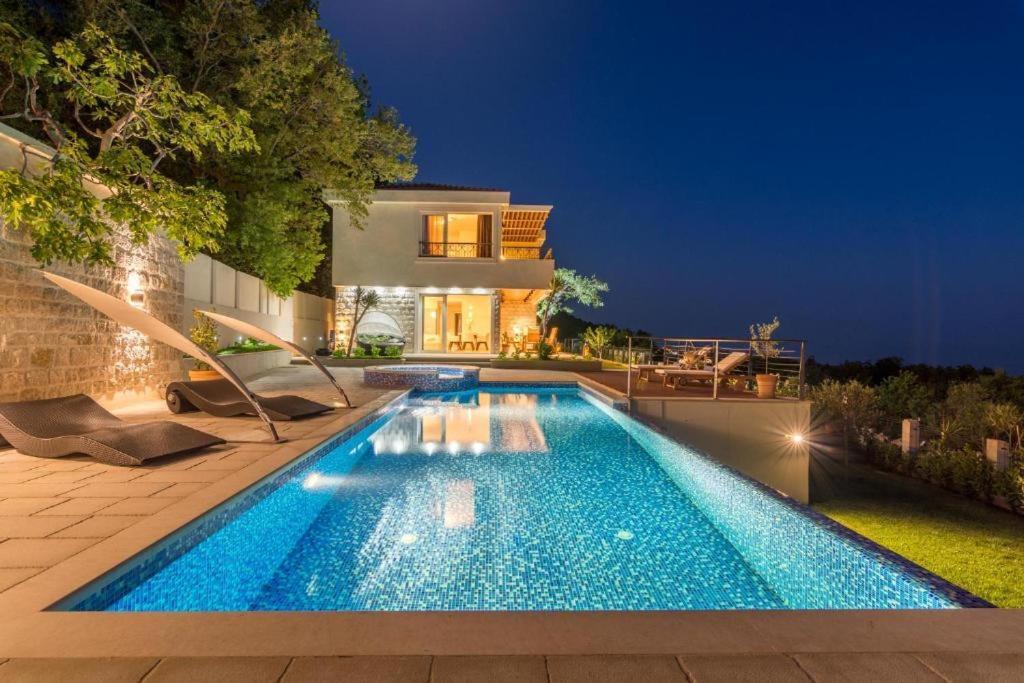 Luxury Villa Crystal Blue Sveti Stefan Dış mekan fotoğraf