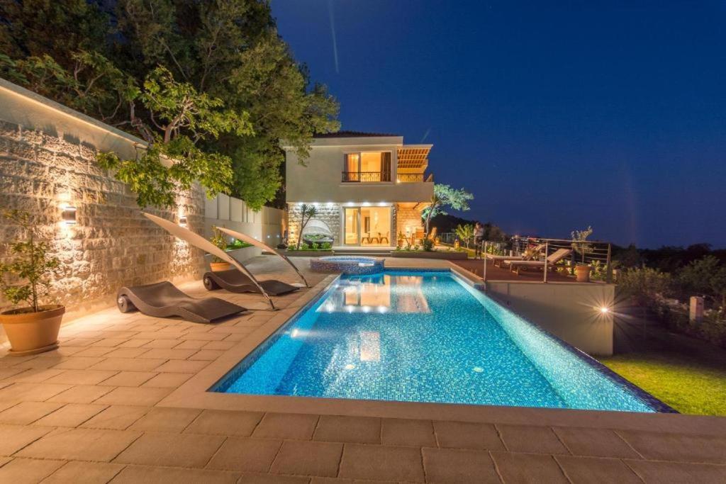 Luxury Villa Crystal Blue Sveti Stefan Dış mekan fotoğraf