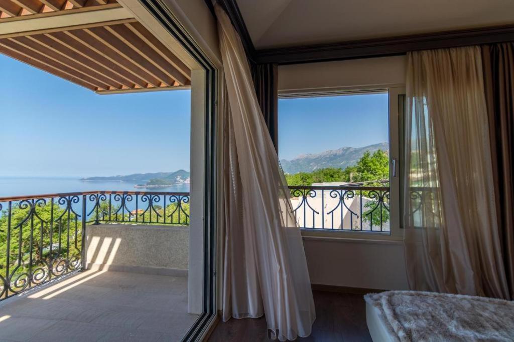 Luxury Villa Crystal Blue Sveti Stefan Dış mekan fotoğraf