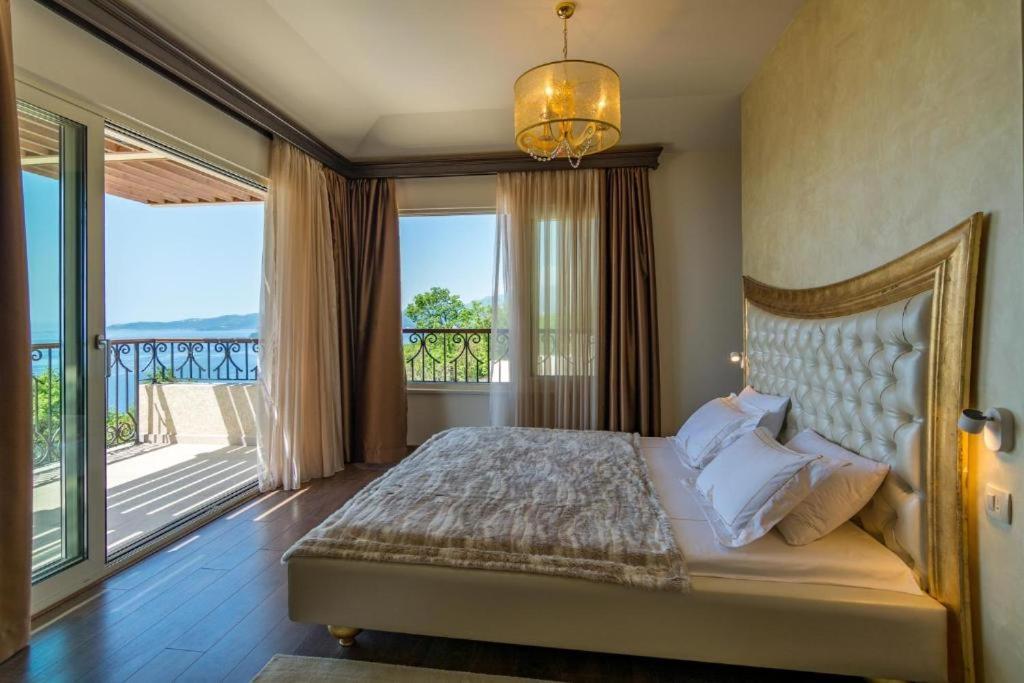 Luxury Villa Crystal Blue Sveti Stefan Dış mekan fotoğraf