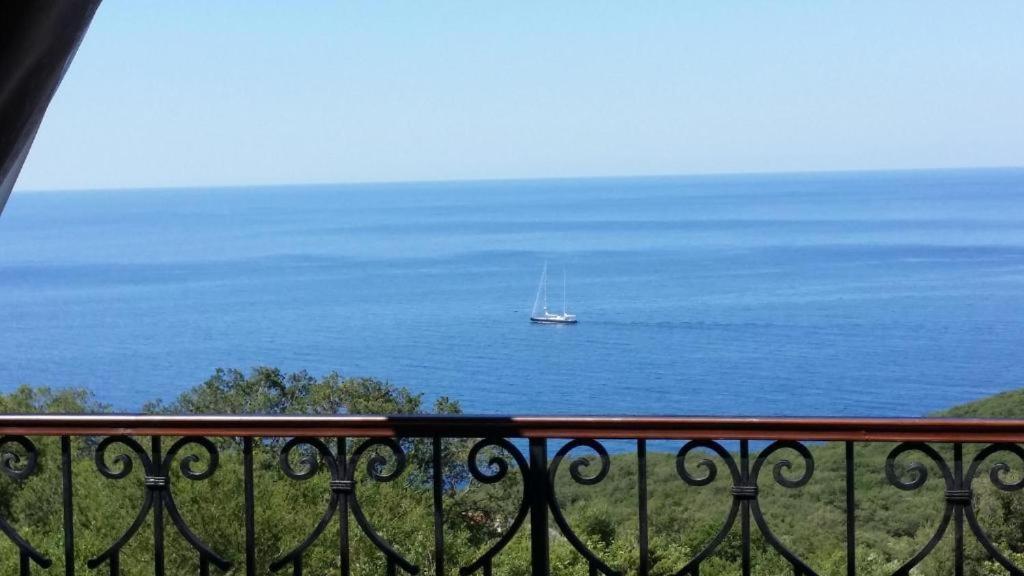 Luxury Villa Crystal Blue Sveti Stefan Dış mekan fotoğraf